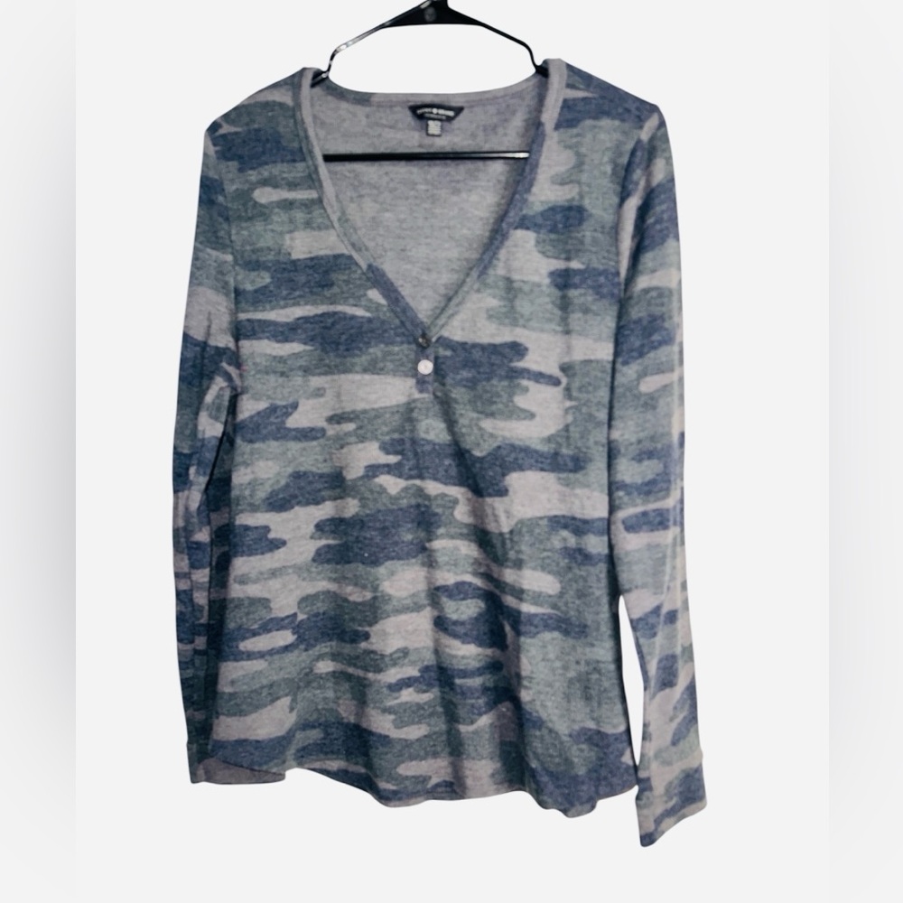 Lucky Brand Blue Camouflage V-Neck Blouse